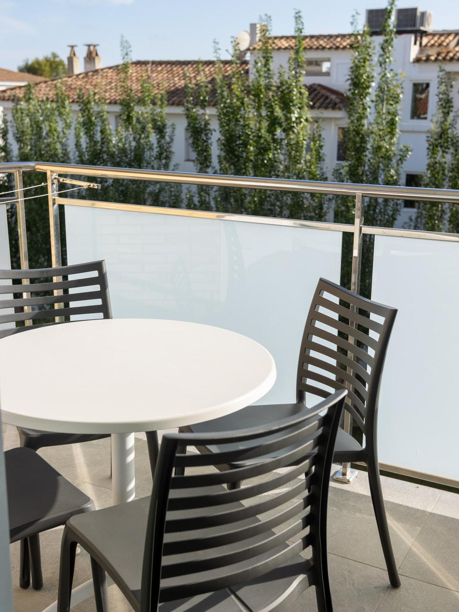 Apartamentos Sunway Apollo Sitges Exterior foto
